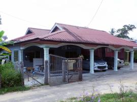 Homestay Tok Abah Kuala Rompin 1 Bilik Tidur, kuća za odmor ili apartman u gradu 'Kuala Rompin'