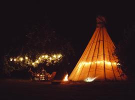 White House on Wye Glamping, hotel in Hereford