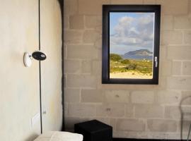 Cala Rossa Lodge, hotel in Favignana