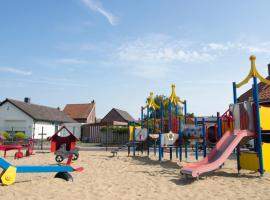 Chaletparc Krabbenkreek Zeeland - Chalet 50, hotel v destinaci Sint Annaland