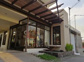 Cabinas Gosen, hotel in Puntarenas