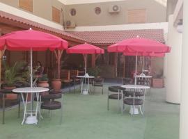 Viesnīca HOTEL CONTINENTAL COSQUIN pilsētā Koskvina