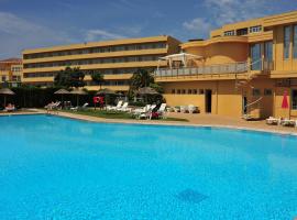 Axis Ofir Beach Resort Hotel, resort in Esposende