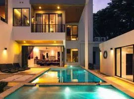 Amazing 5br, Seaview private PoolVilla by Intira Villas