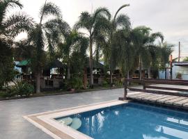 Innerville Resort Hotel, Hotel in Agoo