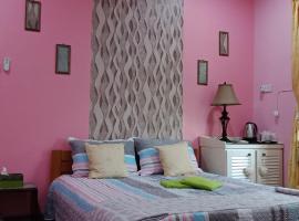 Jazepuri - Jaze 3, guest house in Kuching