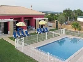 Vila da Mesa, hotel amb aparcament a Algoz