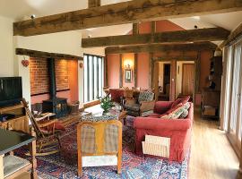 Lackford Lakes Barns, casa vacanze a Flempton