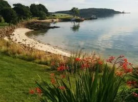 Boutique Coastal appt nr Edinburgh