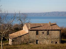Meridiano 12, biệt thự ở Bolsena