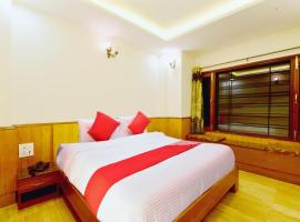 OYO 29592 Hotel Hidimba – hotel w mieście Narkanda