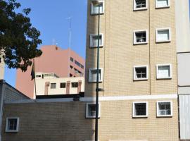 Hotel Tiburon, hotel din apropiere de Aeroportul Internaţional Simon Bolívar  - CCS, Caracas