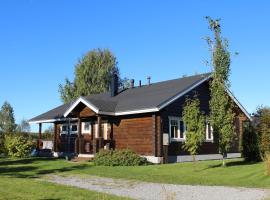 Marjakartano Hussola – hotel w mieście Karttula