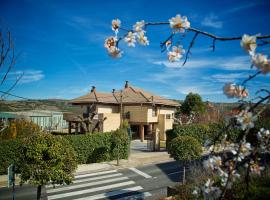 Villa Castro, hotel in Nuévalos