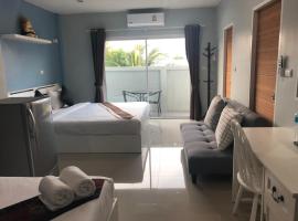 Khao Oat airport, guest house in Nai Yang Beach