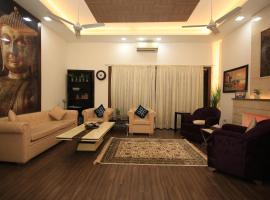 Avanti Tenantry-Luxurious Service Apartments, hotelli kohteessa New Delhi