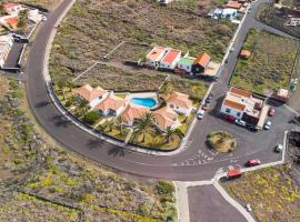 Bungalows Los Roques de Salmor, hotel i Las Puntas