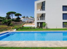 Luxury Central Apartments, Illa Blanca, Calella, готель-люкс у місті Калелья-де-Палафружель