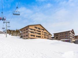 Résidence Club MMV Les Chalets des Cimes، فندق في ليه سيزيه