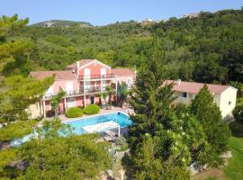 Corfu Pearl, hotel em Liapades
