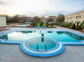 QiBLA TOZABOG，希瓦的附設泳池的飯店