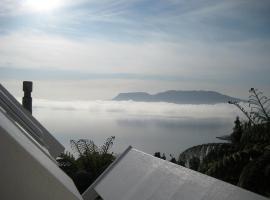 te Whare -Lake Tarawera tree-top nest, hotel v mestu Lake Tarawera