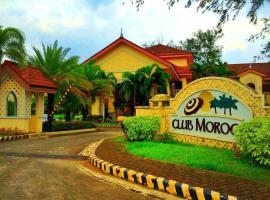 Club Morocco Beach Resort and Country Club, hotel in Subic