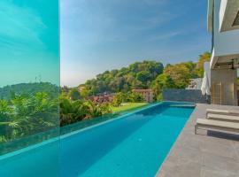 Baan Saint-Tropez Seaview Villas Kata Beach, hotel u gradu Kata Beach