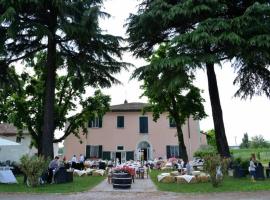 Locanda Corte Roveri, hotel din apropiere 
 de Fico Eataly World, Bologna