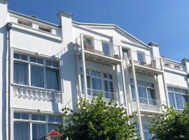 Hotel Villa Schwanebeck: Binz şehrinde bir otel