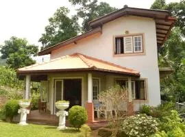 Sujatha's Homestay Residence