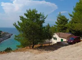 Beach House Sarbun