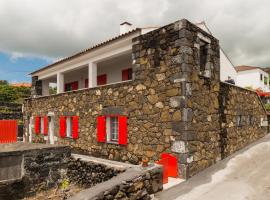 Ilhéu do Areeiro, hotel with jacuzzis in Madalena