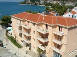 Hotel Hani, hotel v Drveniku