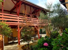 L'Impératrice - en cœur de Bastide de Geaune, hotel v destinaci Geaune
