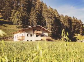 Nagelehof, porodični hotel u gradu Navis