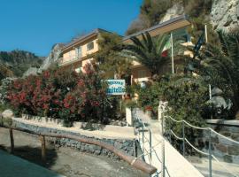 Albergo Olmitello - cucina vegetariana bio e tradizionale, hotel v destinácii Ischia (Barano di Ischia)