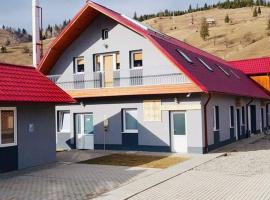 Antal Guesthouse, hotel with parking in Ghimeş-Făget