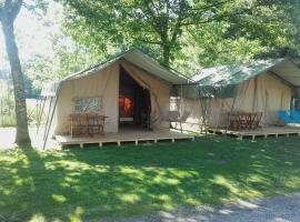Camping des eydoches - 3 étoiles, hotel med parkering i Faramans