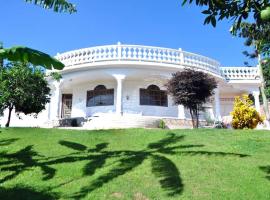Plot 4 Kavuma Close, villa in Kampala