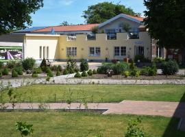 Ferienresort Texas MV, курортний готель у місті Kirch Jesar