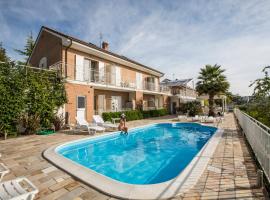 Holiday Residence Belohorizonte, hotel dengan kolam renang di Macerata