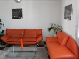 APPART CHALEUREUX, 3min Avignon, GARAGE & CLIM