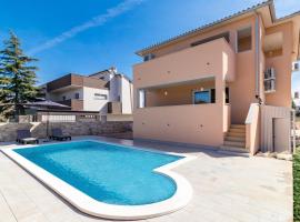 Villa Tiana, hotel in Peroj