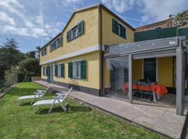 Villino Adelaide, hotel dicht bij: Circolo Golf e Tennis Rapallo, Rapallo