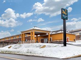 Quality Inn Coraopolis, hotell i Coraopolis