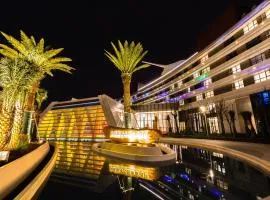 Shanghai Haichang Ocean Park Resort Hotel