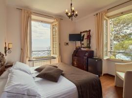 Hotel Punta Est, hotell i Finale Ligure