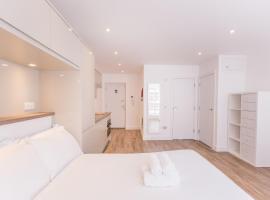 Town or Country - Canute Studio, apartment in Southampton