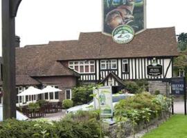 Roebuck by Greene King Inns, hotel v mestu Forest Row